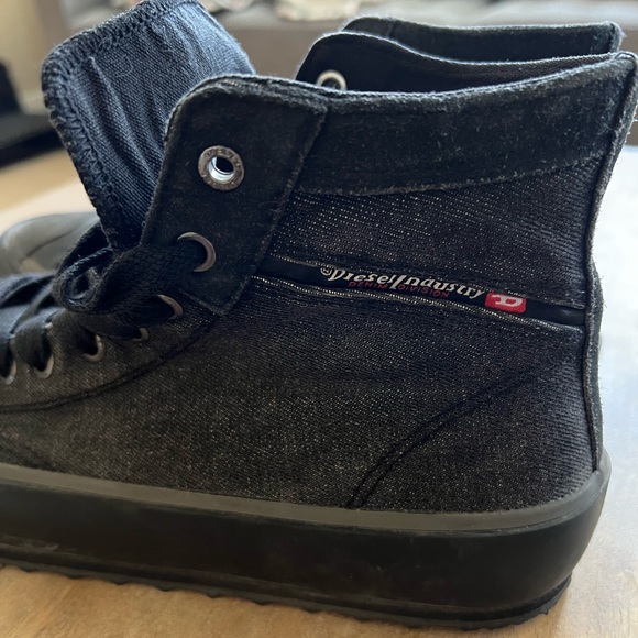 Diesel Designer Higg Top Shoes - Picture 3 of 6